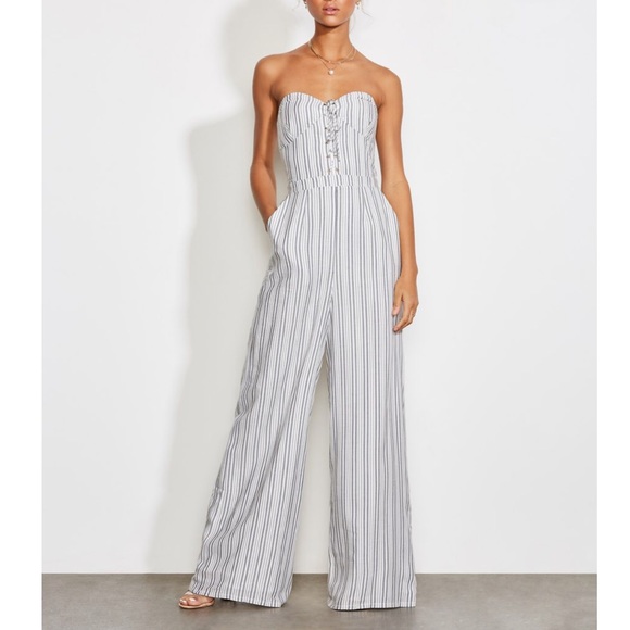ALI & JAY Dresses & Skirts - 🆕 ALI & JAY Stripe Jumpsuit 😍